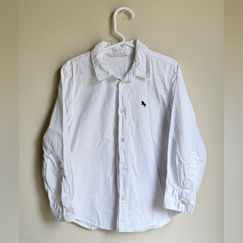 H&M Kids White Button Down Shirt with Navy Emblem Unisex Boys Girls Size 5T